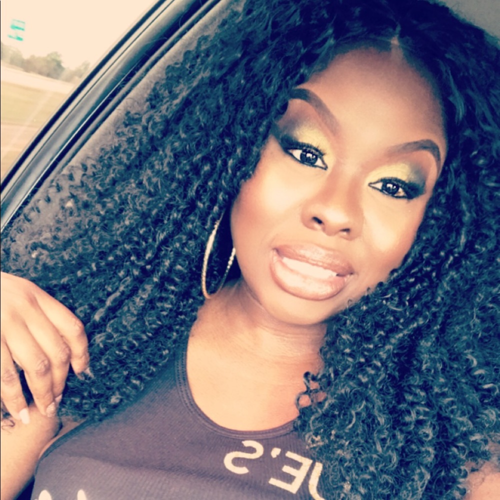 Meet your Posher, Laquanda